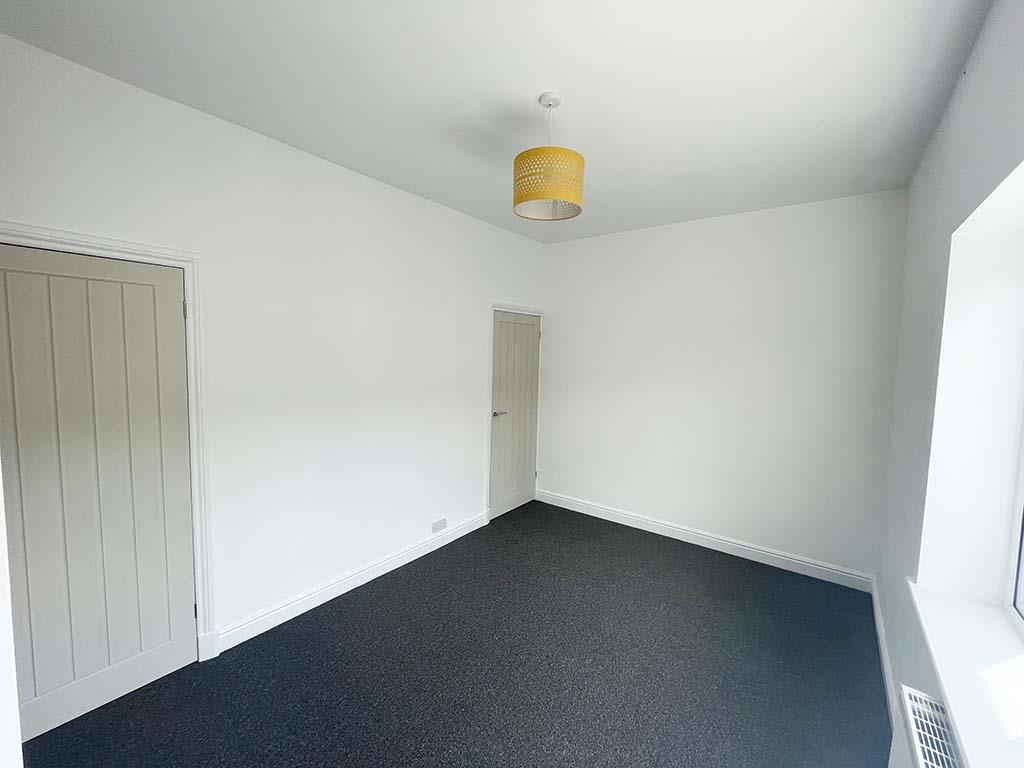 2 bedroom mid terrace house Let Agreed in Barnoldswick - IMG_4871.jpg